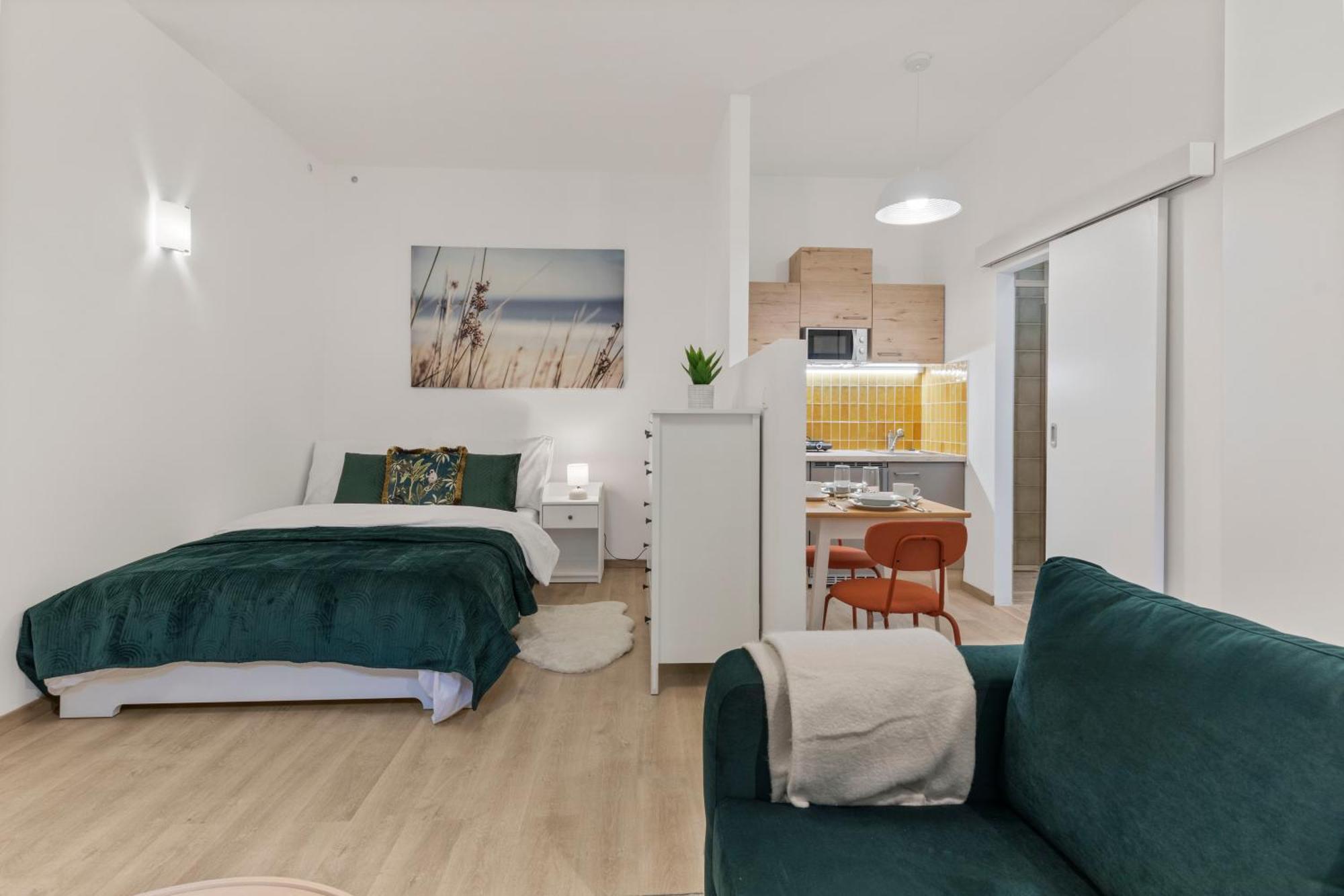 Garden Haven Studio In Old Town Bratislava Exterior foto