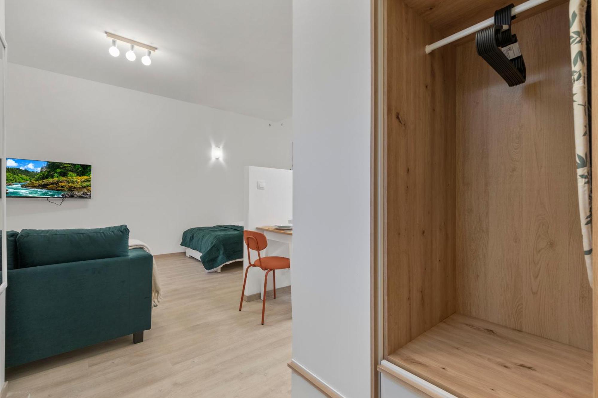 Garden Haven Studio In Old Town Bratislava Exterior foto